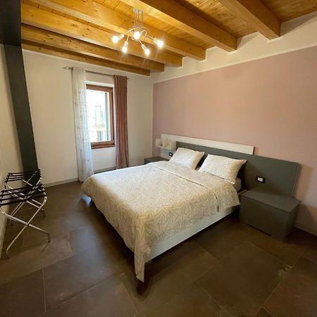 Dimora Rosso San Zeno - Wifi Veloce E Adatto Per Famiglie Verona Ngoại thất bức ảnh