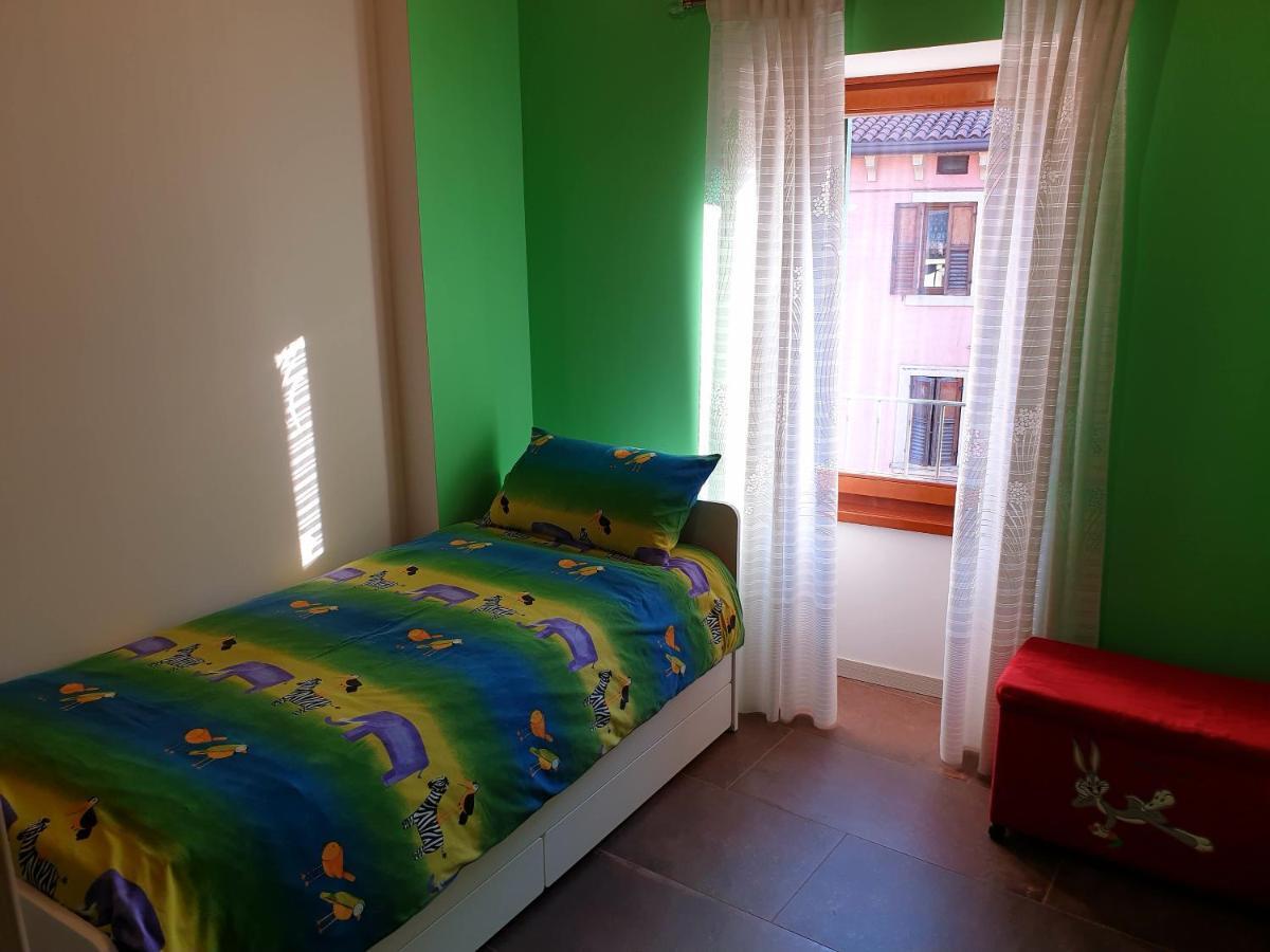 Dimora Rosso San Zeno - Wifi Veloce E Adatto Per Famiglie Verona Ngoại thất bức ảnh
